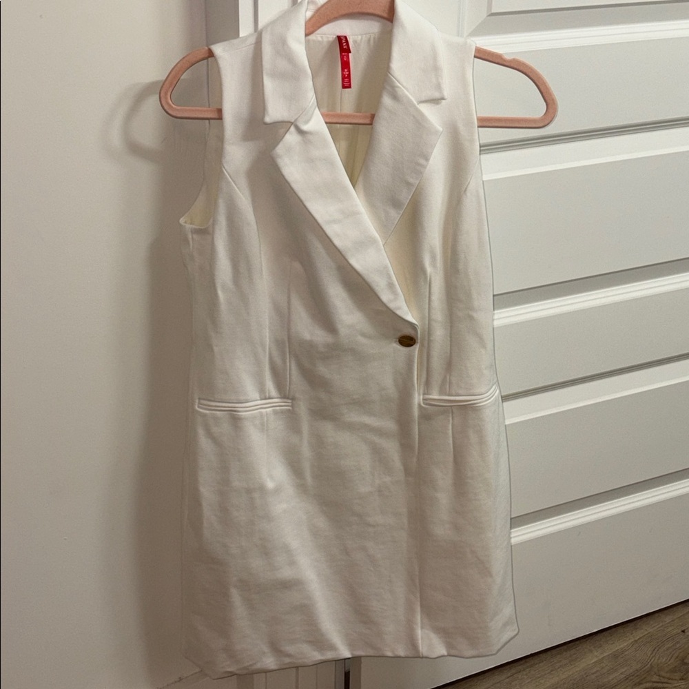 SPANX The Ponte Vest Dress in the color Powder white size small business casual - Picture 3 of 6